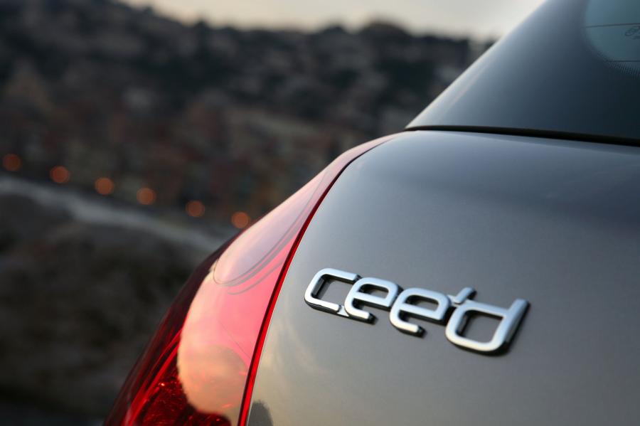  Kia cee&rsquo;d 2007 года  (фото 14 из 36)